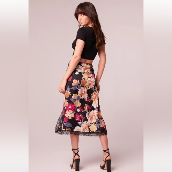 Band of the Free Lilou Black Floral Lace Slip Midi Skirt Size Small $78 MSRP NWT - Picture 5 of 9